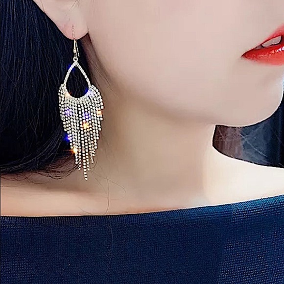 Silver Rhinestone Tassel Crystal Dangle Earrings - Picture 3 of 8